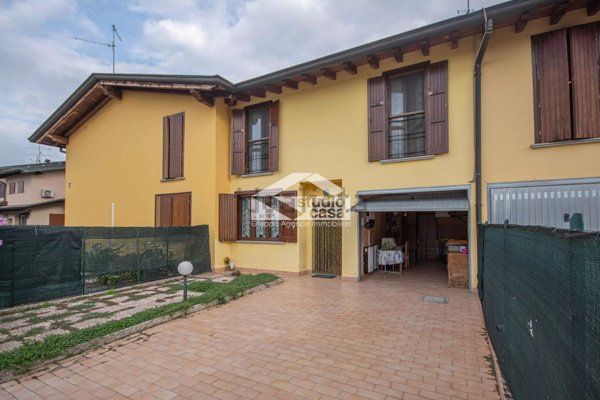 casa indipendente in vendita a Ricengo