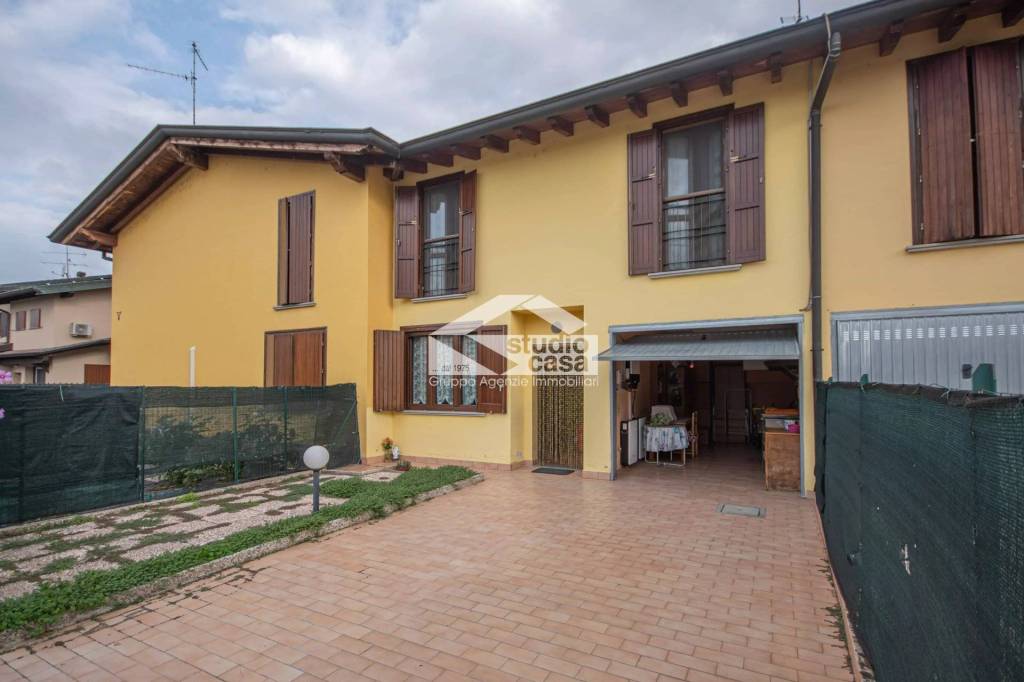 casa indipendente in vendita a Ricengo