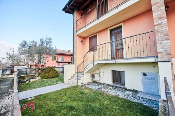casa indipendente in vendita a Ripalta Arpina