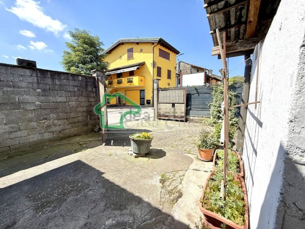 casa indipendente in vendita a Ripalta Arpina