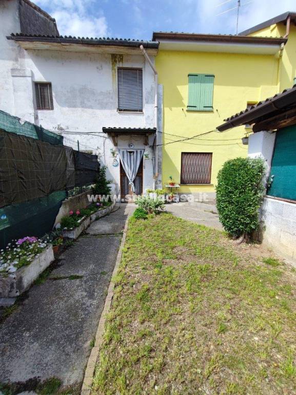 casa indipendente in vendita a Ripalta Arpina