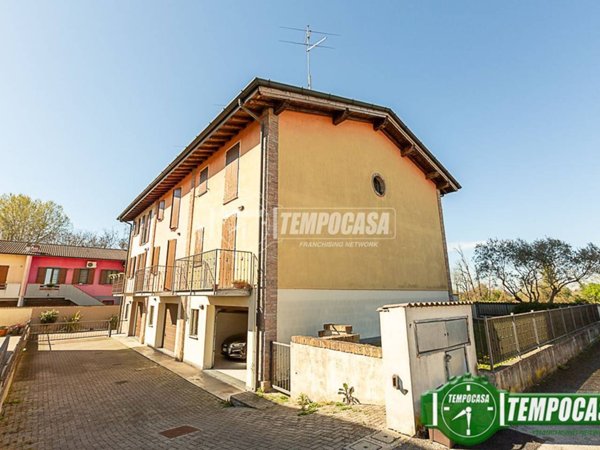 casa indipendente in vendita a Ripalta Arpina