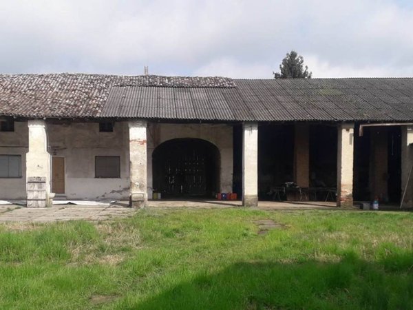 casa indipendente in vendita a Ripalta Arpina