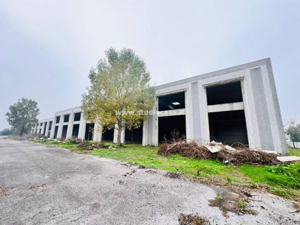 locale commerciale in vendita a Ripalta Cremasca