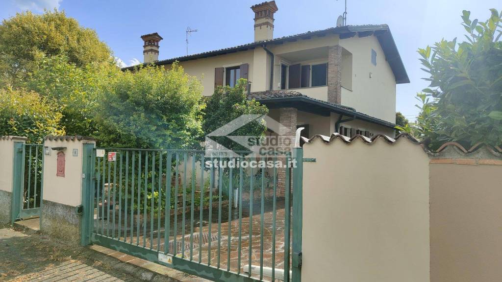 casa indipendente in vendita a Ripalta Cremasca in zona Zappello