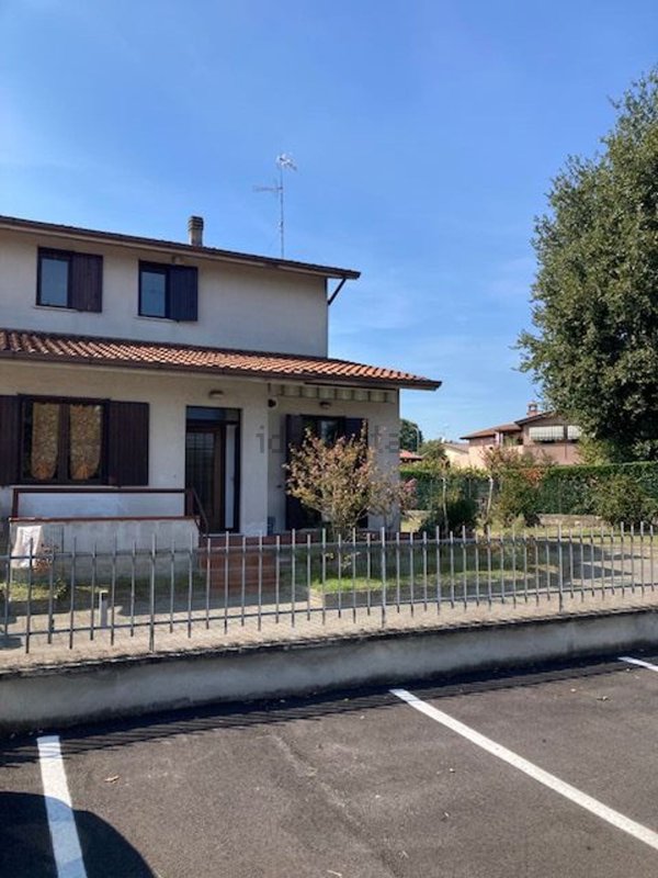 casa indipendente in vendita a Ripalta Cremasca in zona Ripalta Nuova