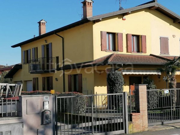 casa indipendente in vendita a Ripalta Guerina