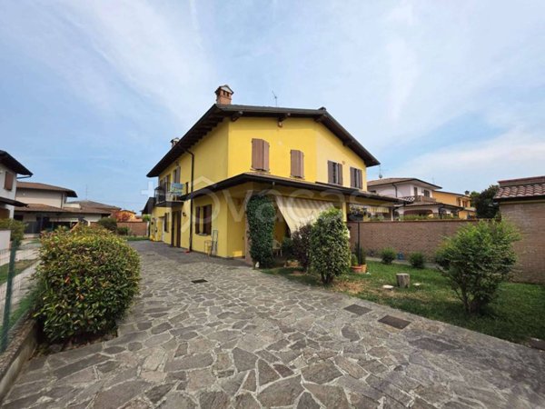 casa indipendente in vendita a Ripalta Guerina