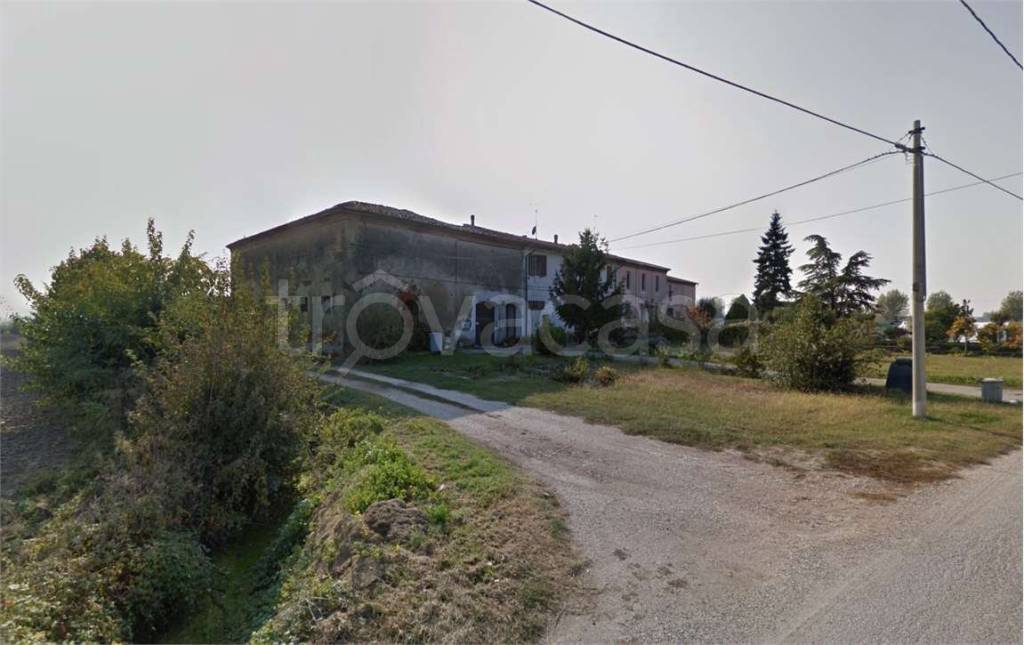 quadrivano in vendita a Rivarolo del Re ed Uniti