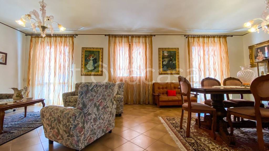 casa indipendente in vendita a Rivarolo del Re ed Uniti