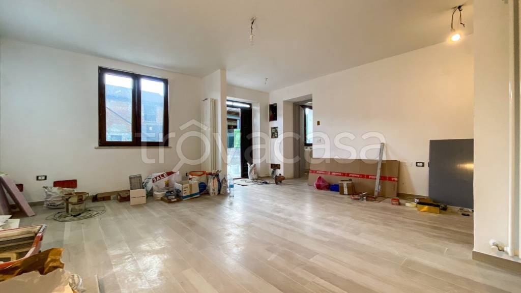 casa indipendente in vendita a Rivarolo del Re ed Uniti in zona Villanova