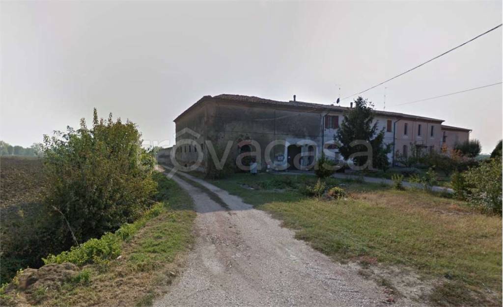 casa indipendente in vendita a Rivarolo del Re ed Uniti