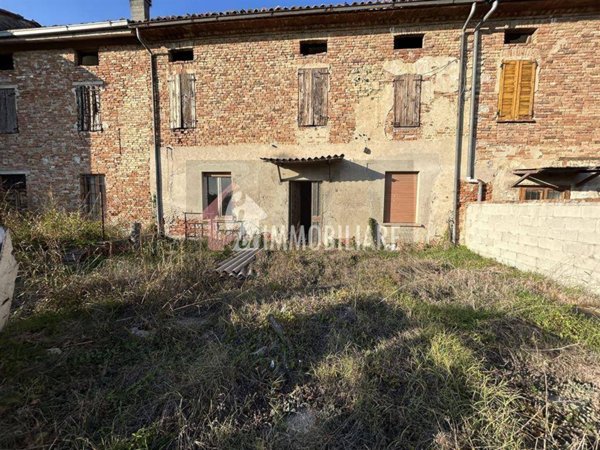 casa indipendente in vendita a Rivarolo del Re ed Uniti in zona Brugnolo