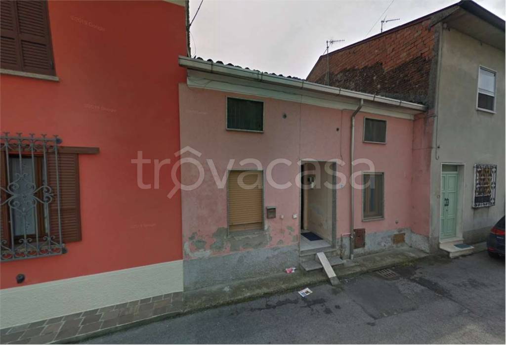 casa indipendente in vendita a Rivarolo del Re ed Uniti
