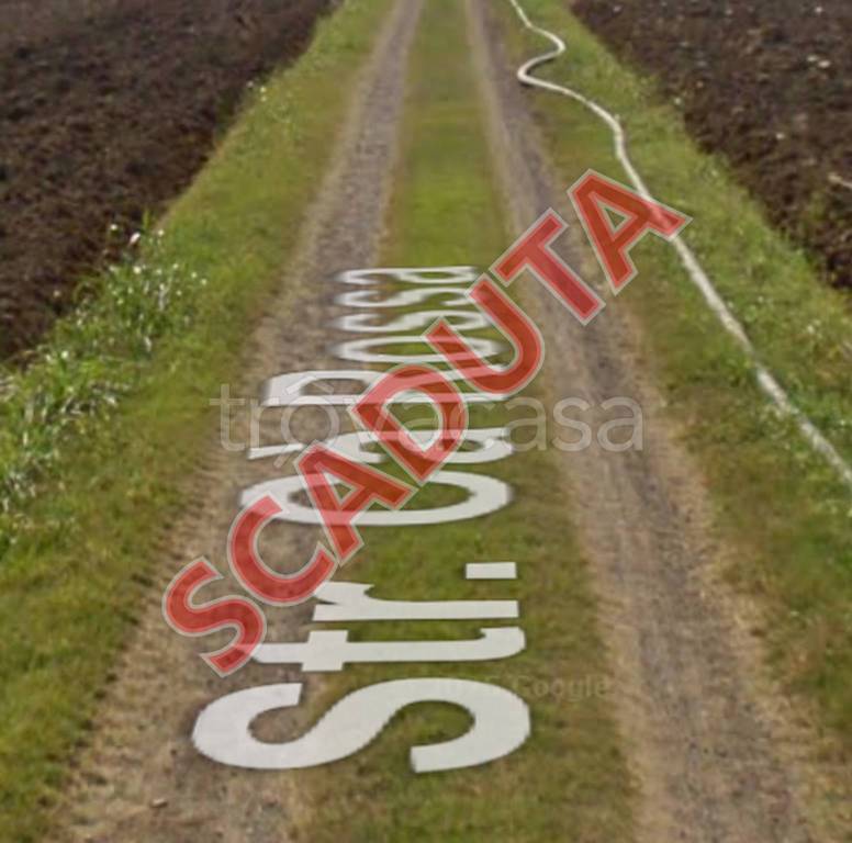 locale commerciale in vendita a Rivarolo del Re ed Uniti