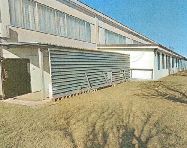 locale commerciale in vendita a Rivarolo del Re ed Uniti