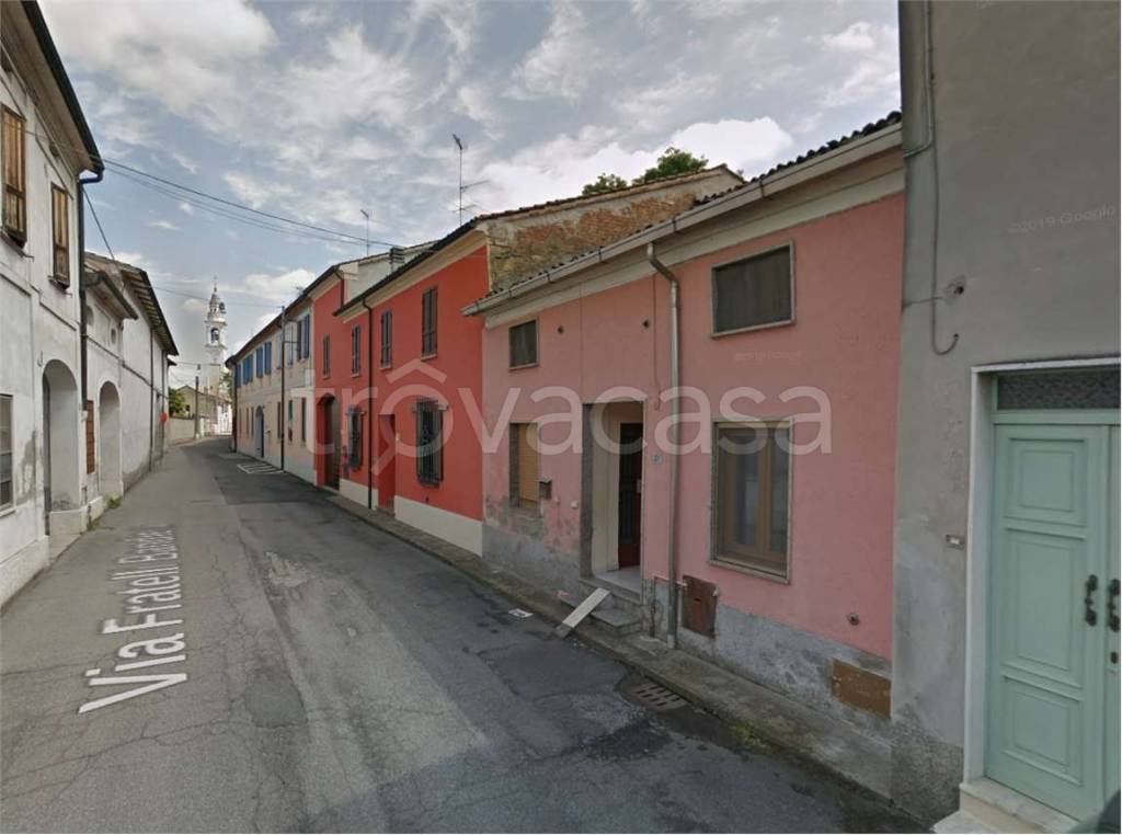 casa indipendente in vendita a Rivarolo del Re ed Uniti
