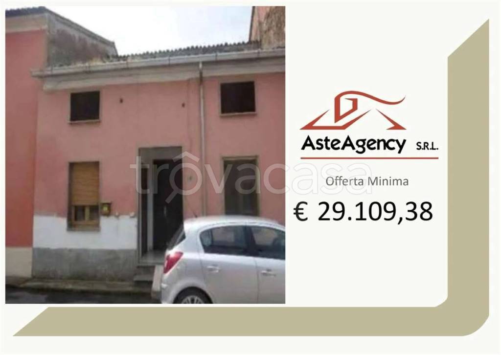 casa indipendente in vendita a Rivarolo del Re ed Uniti