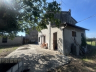 casa indipendente in vendita a Rivarolo del Re ed Uniti