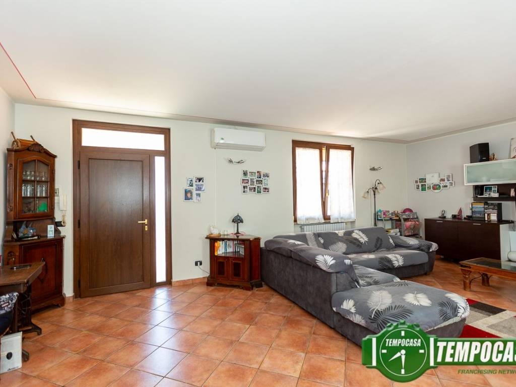 appartamento in vendita a Rivolta d'Adda