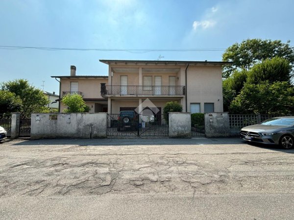 casa indipendente in vendita a Rivolta d'Adda