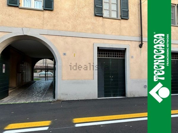 negozio in vendita a Rivolta d'Adda