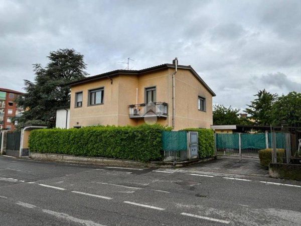 casa indipendente in vendita a Rivolta d'Adda