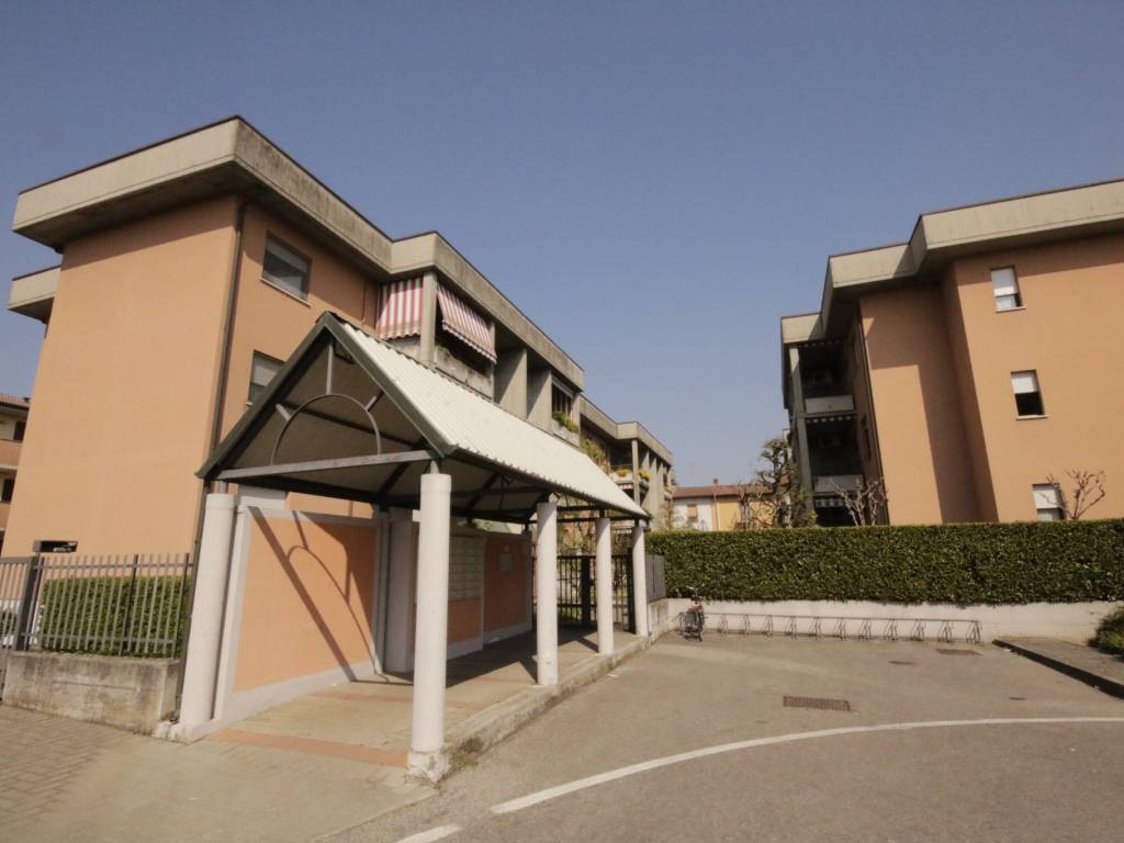 appartamento in vendita a Rivolta d'Adda