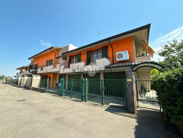 appartamento in vendita a Rivolta d'Adda