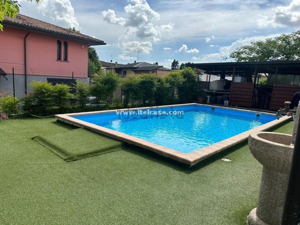 casa indipendente in vendita a Rivolta d'Adda