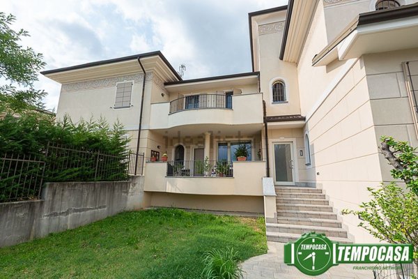 appartamento in vendita a Rivolta d'Adda