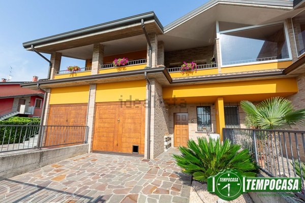 appartamento in vendita a Rivolta d'Adda