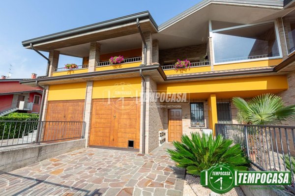 appartamento in vendita a Rivolta d'Adda