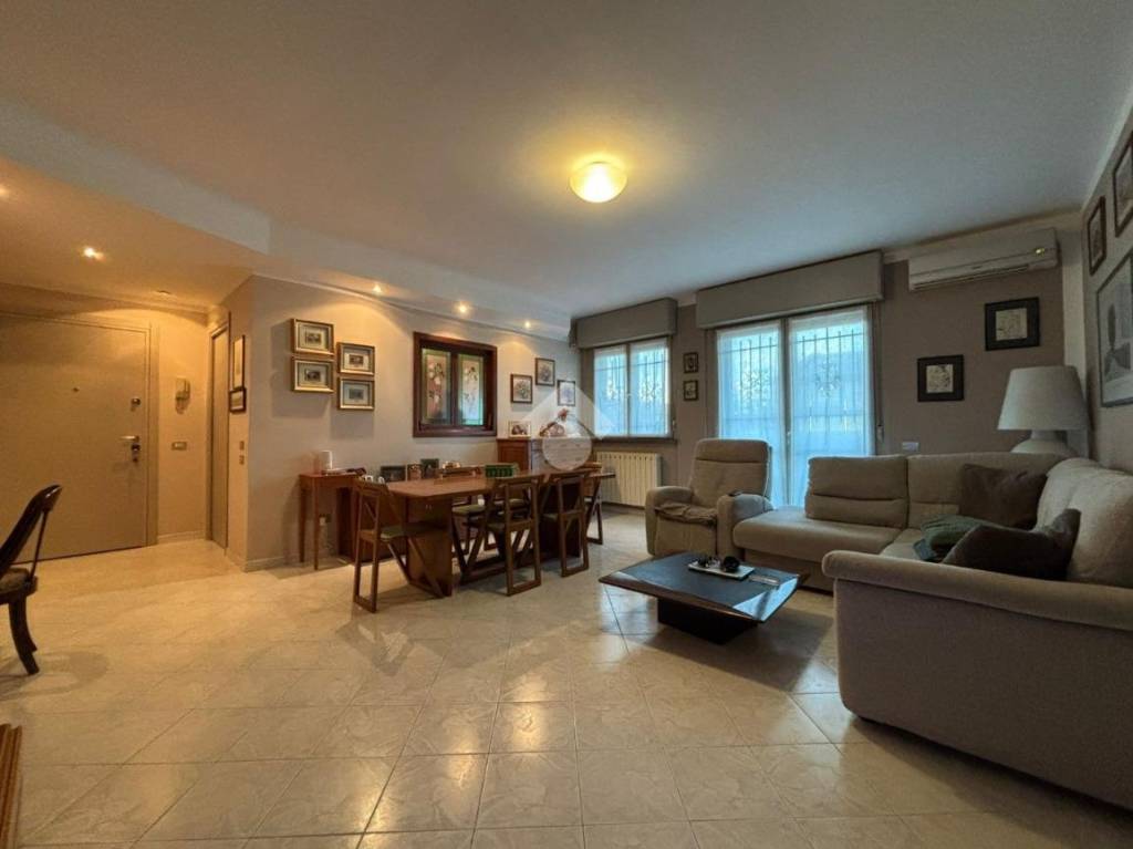 appartamento in vendita a Rivolta d'Adda