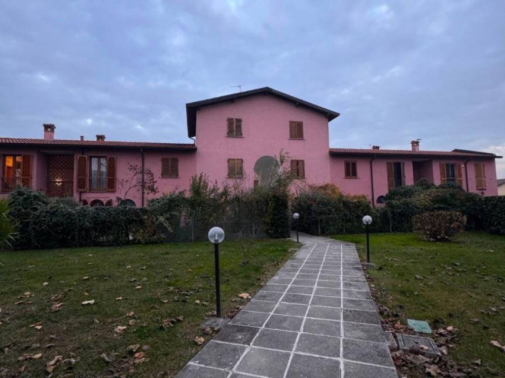 appartamento in vendita a Rivolta d'Adda