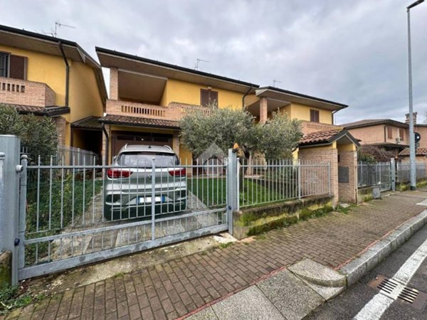 casa indipendente in vendita a Rivolta d'Adda