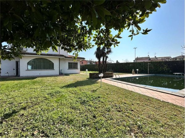 casa indipendente in vendita a Rivolta d'Adda