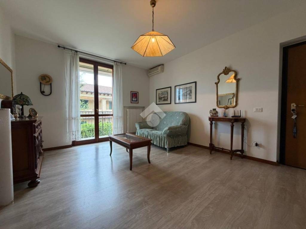 appartamento in vendita a Rivolta d'Adda