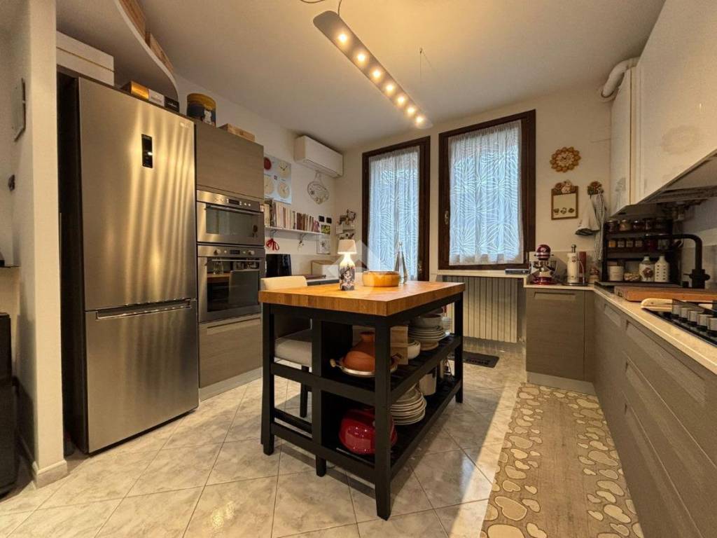 appartamento in vendita a Rivolta d'Adda