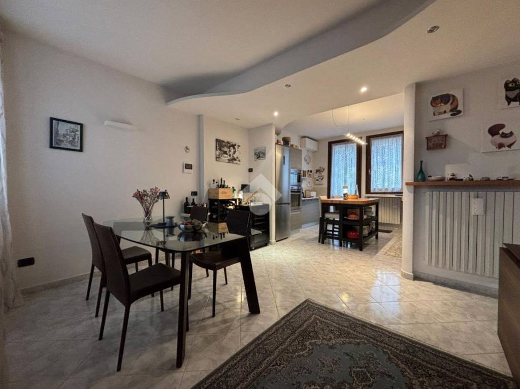 appartamento in vendita a Rivolta d'Adda