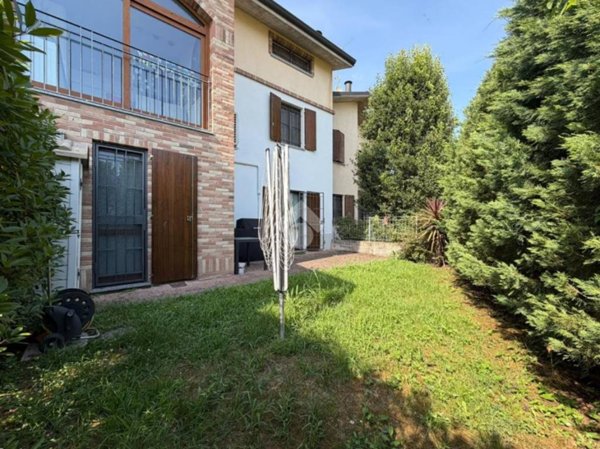 casa indipendente in vendita a Rivolta d'Adda