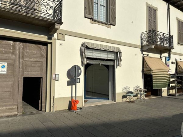 negozio in vendita a Rivolta d'Adda