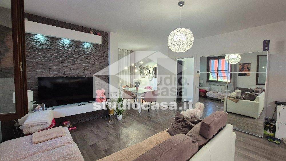 appartamento in vendita a Rivolta d'Adda