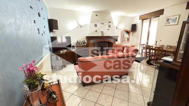 appartamento in vendita a Rivolta d'Adda