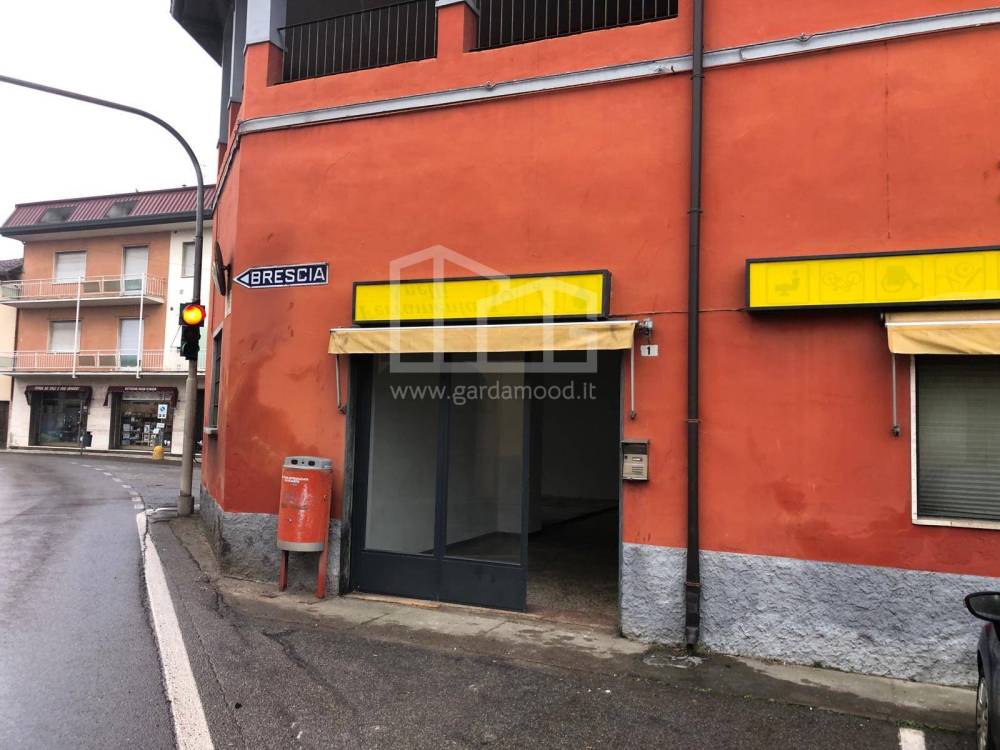 negozio in vendita a Robecco d'Oglio
