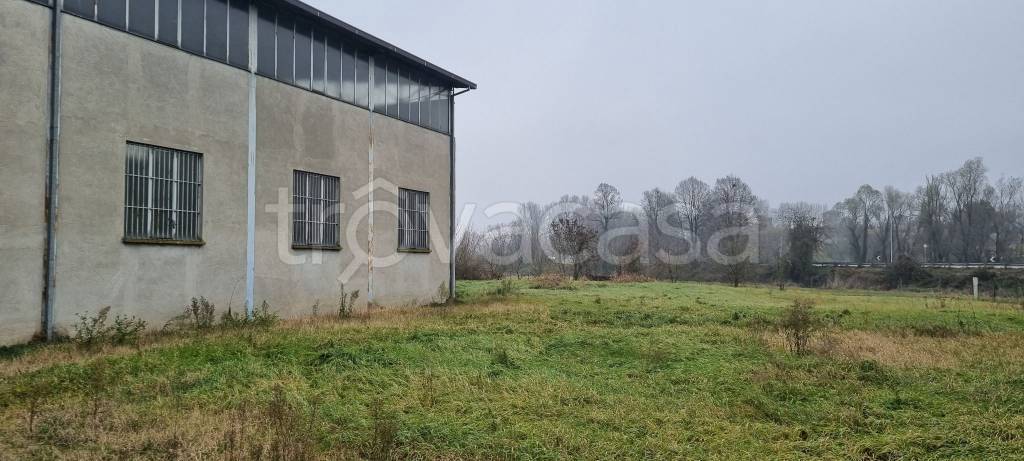 locale commerciale in vendita a Robecco d'Oglio