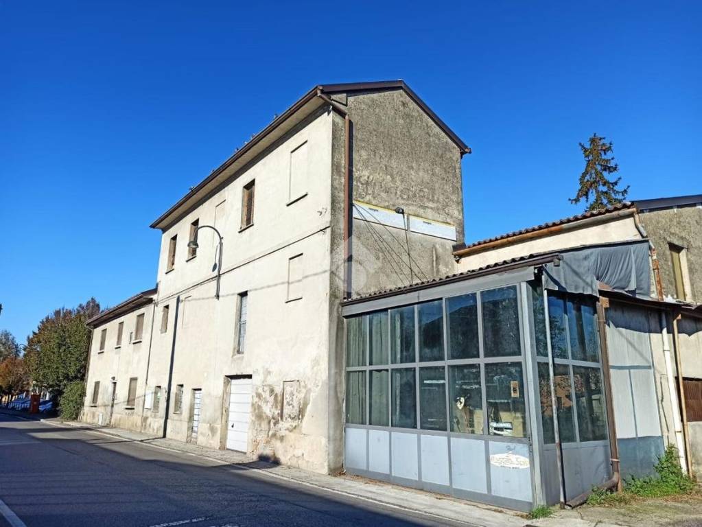 casa indipendente in vendita a Romanengo