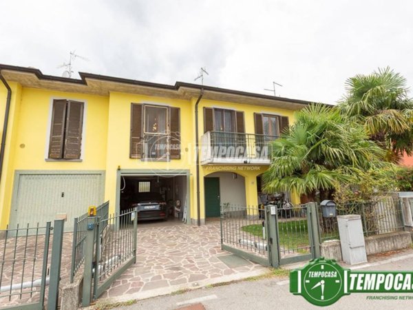 casa indipendente in vendita a Romanengo