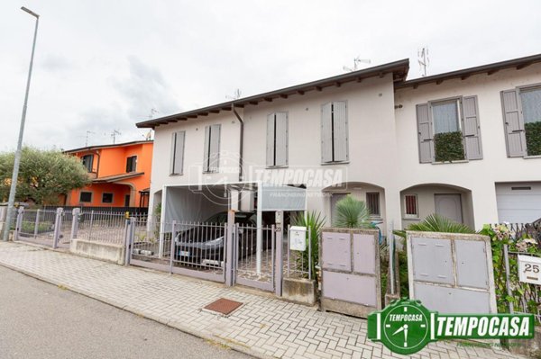 casa indipendente in vendita a Romanengo