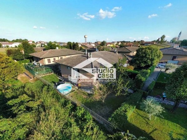 casa indipendente in vendita a Romanengo